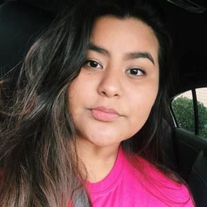Meet your Posher, Daniela